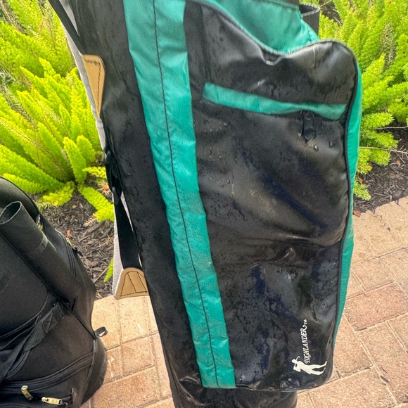 highlander golf carry bag with club dividers and shoulder strap . - Picture 8 of 9